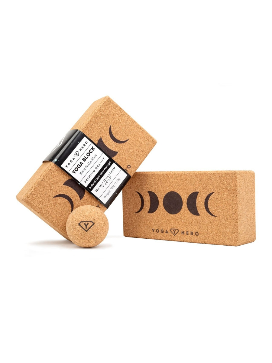2 Moon yoga blocks with massage ball